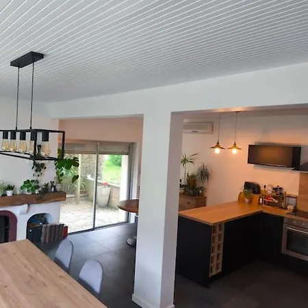 Holiday home Maison De Charme A La Campagne Plumaugat